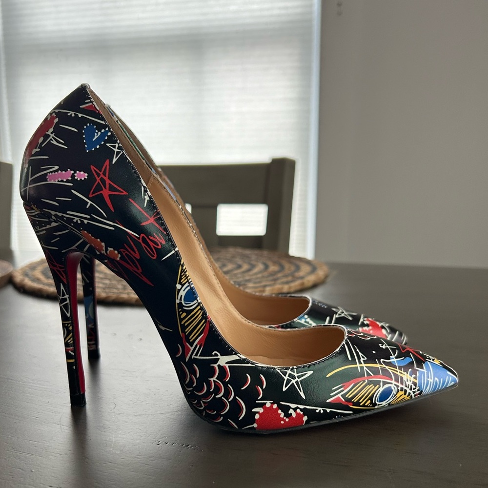Colorful printed Heels